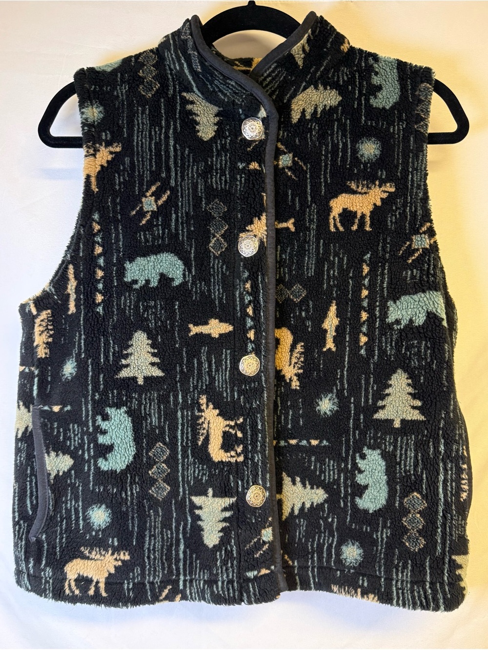 Black Diamond Black Fleece Vest with Green and Tan Nature Motif